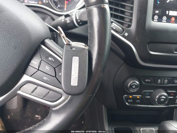 2019 JEEP CHEROKEE LATITUDE PLUS FWD