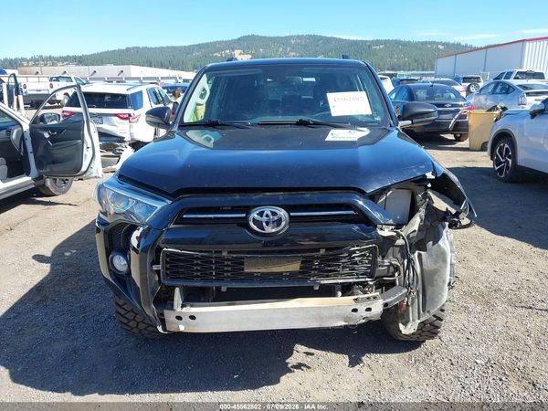 2020 TOYOTA 4RUNNER SR5