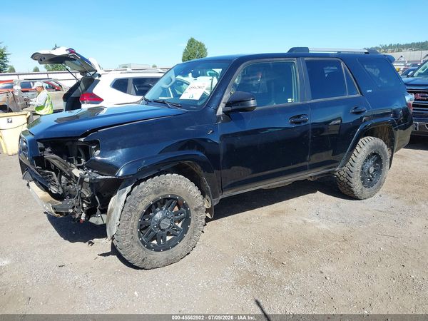 2020 TOYOTA 4RUNNER SR5
