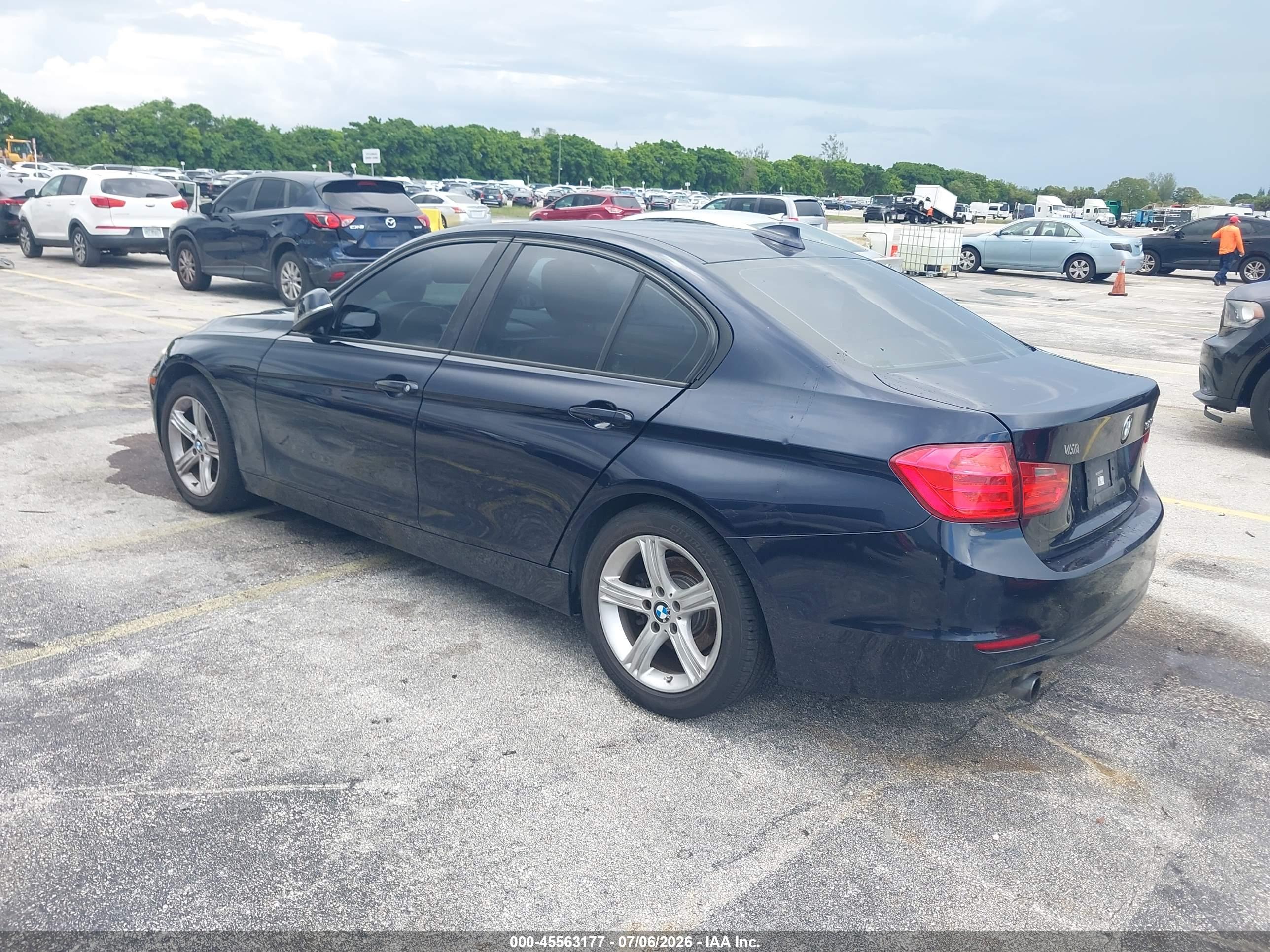 2013 BMW 320I SA