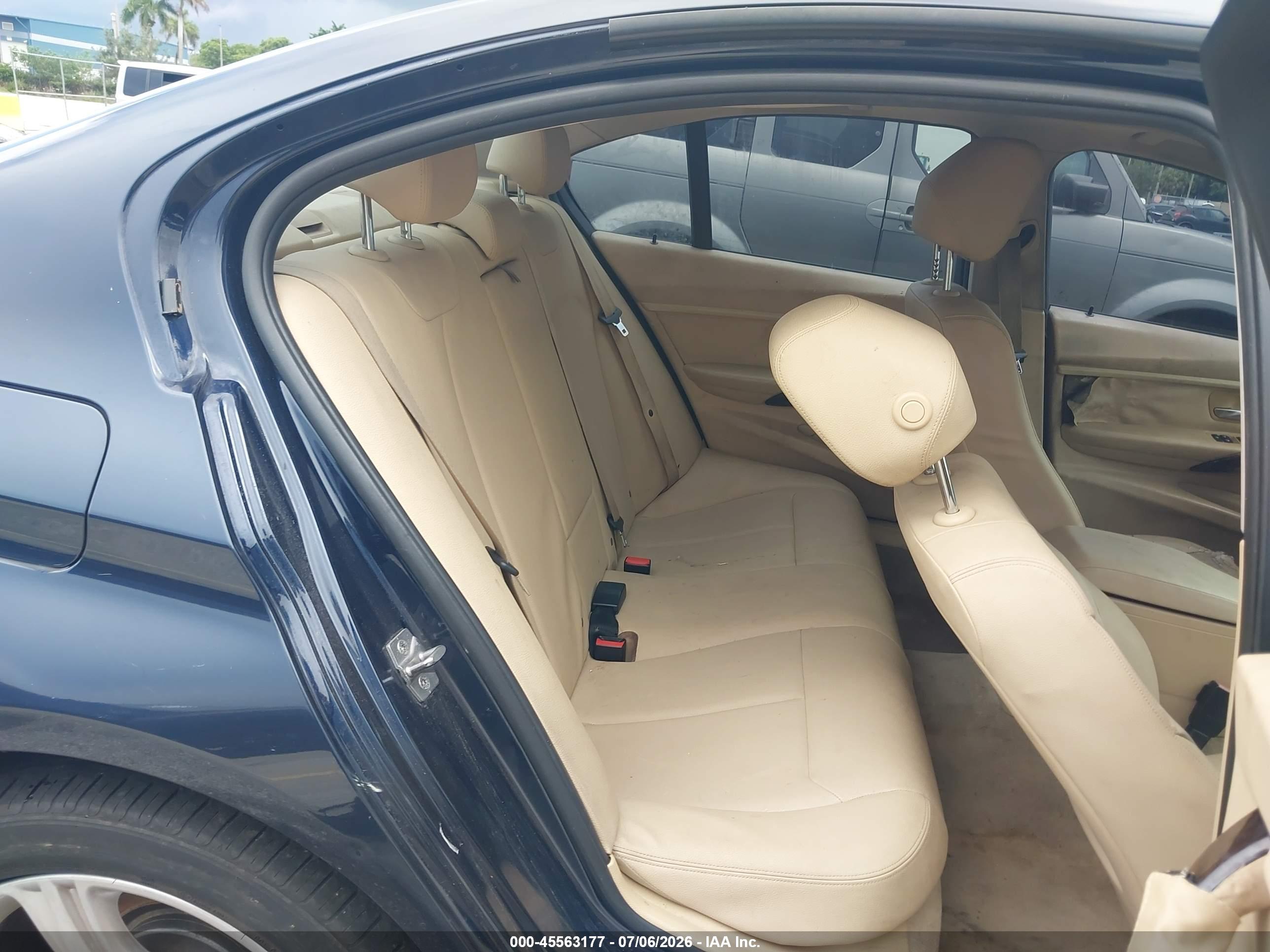 2013 BMW 320I SA