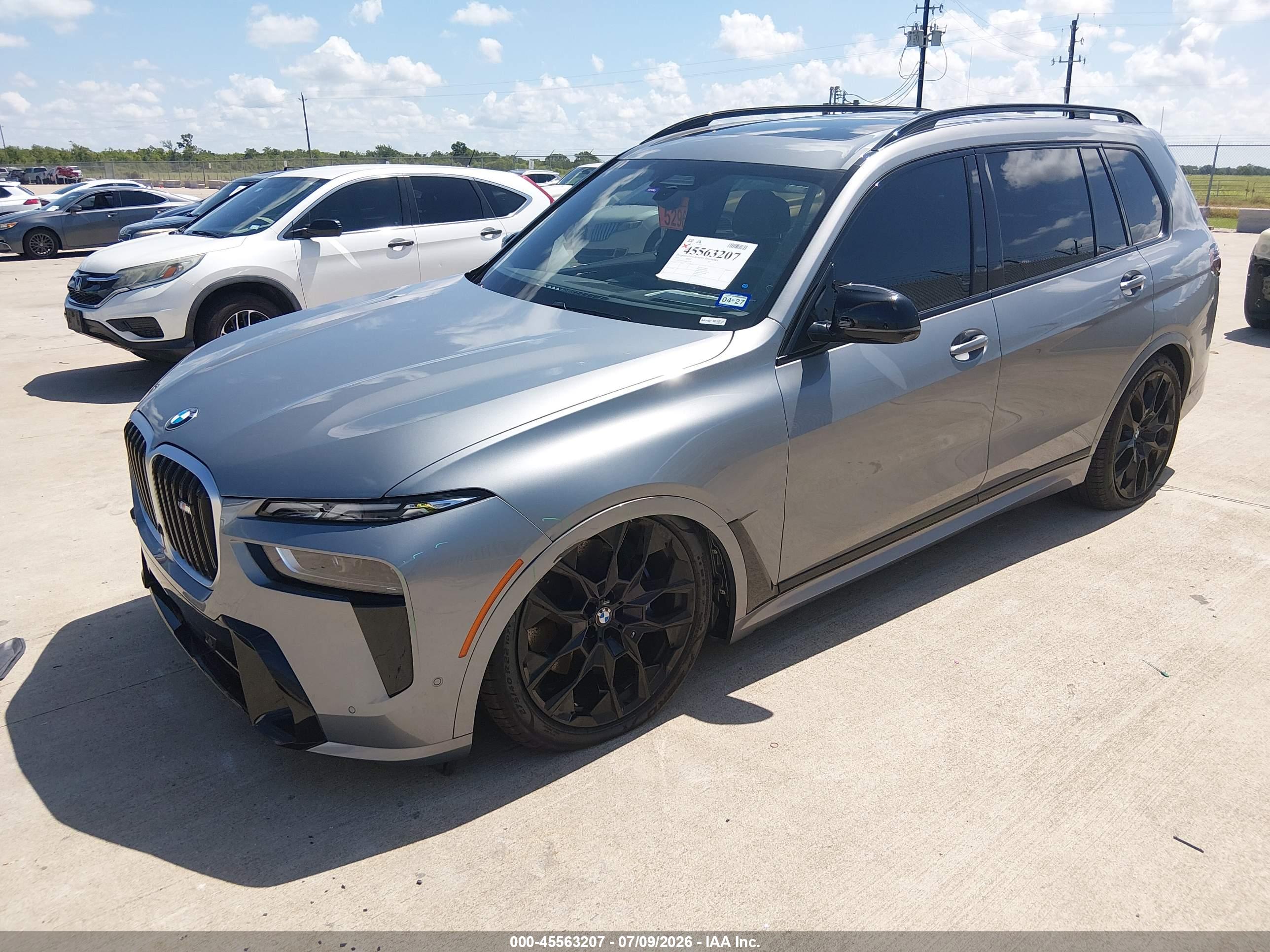 2025 BMW X7 M60I