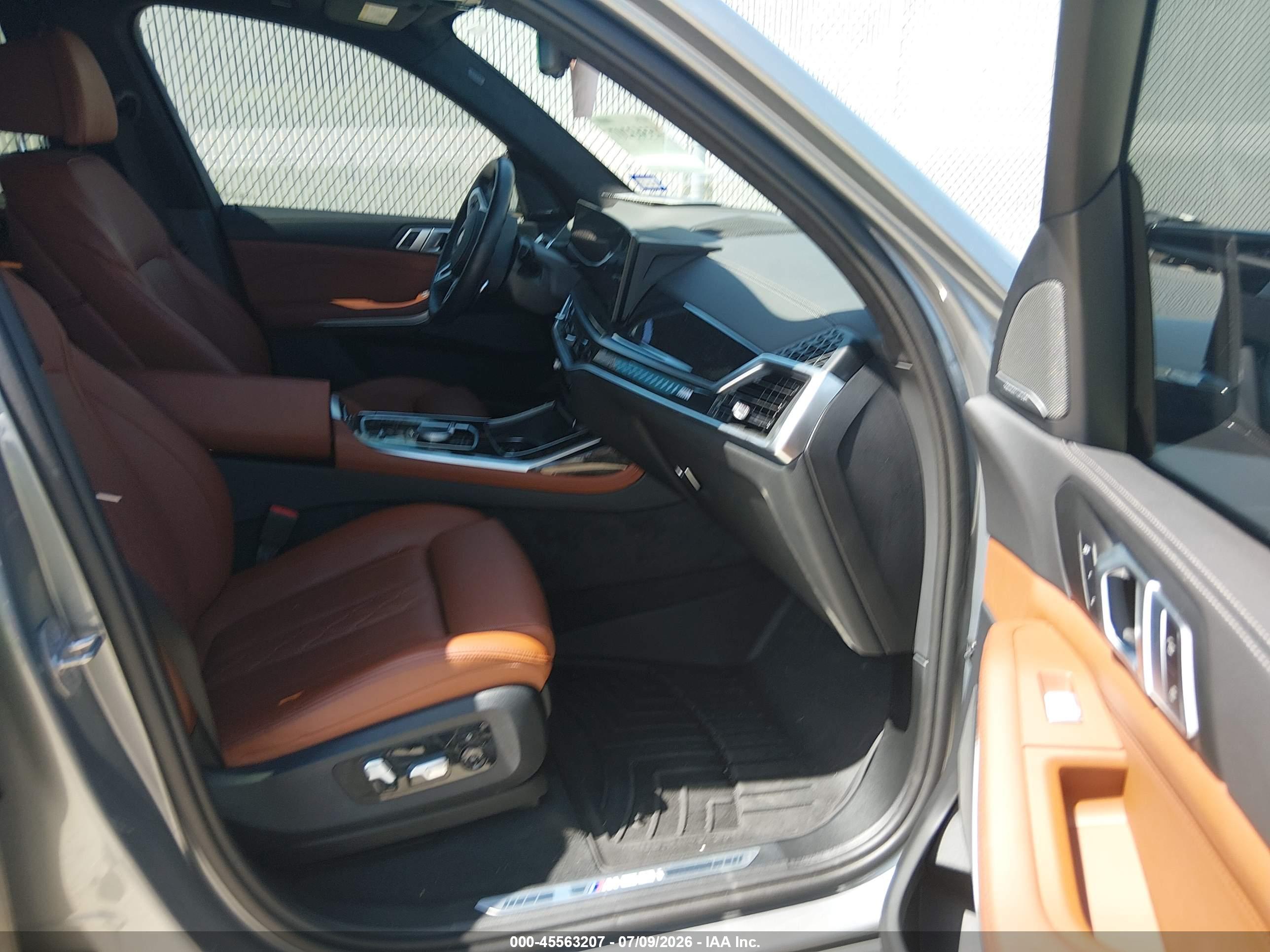 2025 BMW X7 M60I