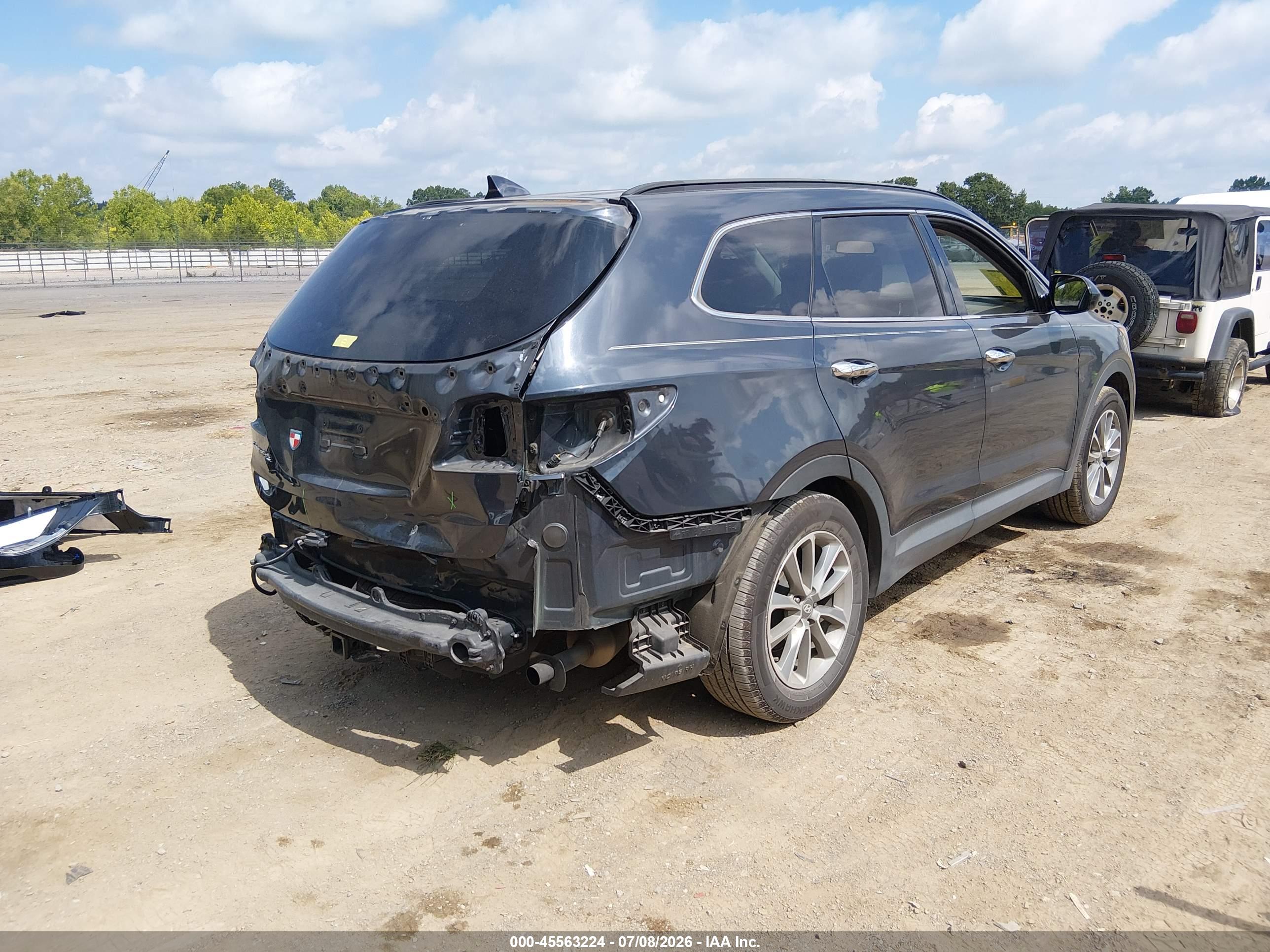 2018 HYUNDAI SANTA FE SE Base