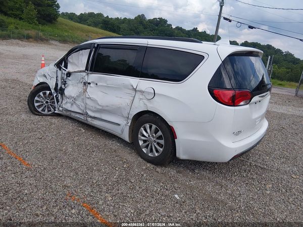 2017 CHRYSLER PACIFICA TOURING-L — I3