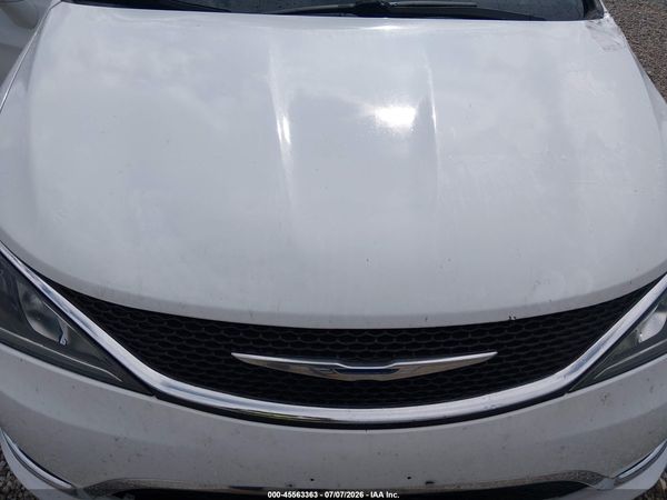 2017 CHRYSLER PACIFICA TOURING-L — I10