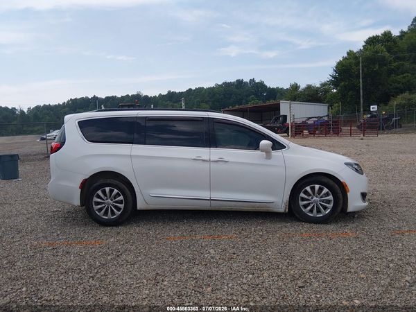 2017 CHRYSLER PACIFICA TOURING-L — I116