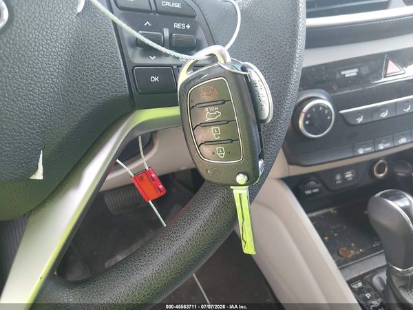 2019 HYUNDAI TUCSON SE