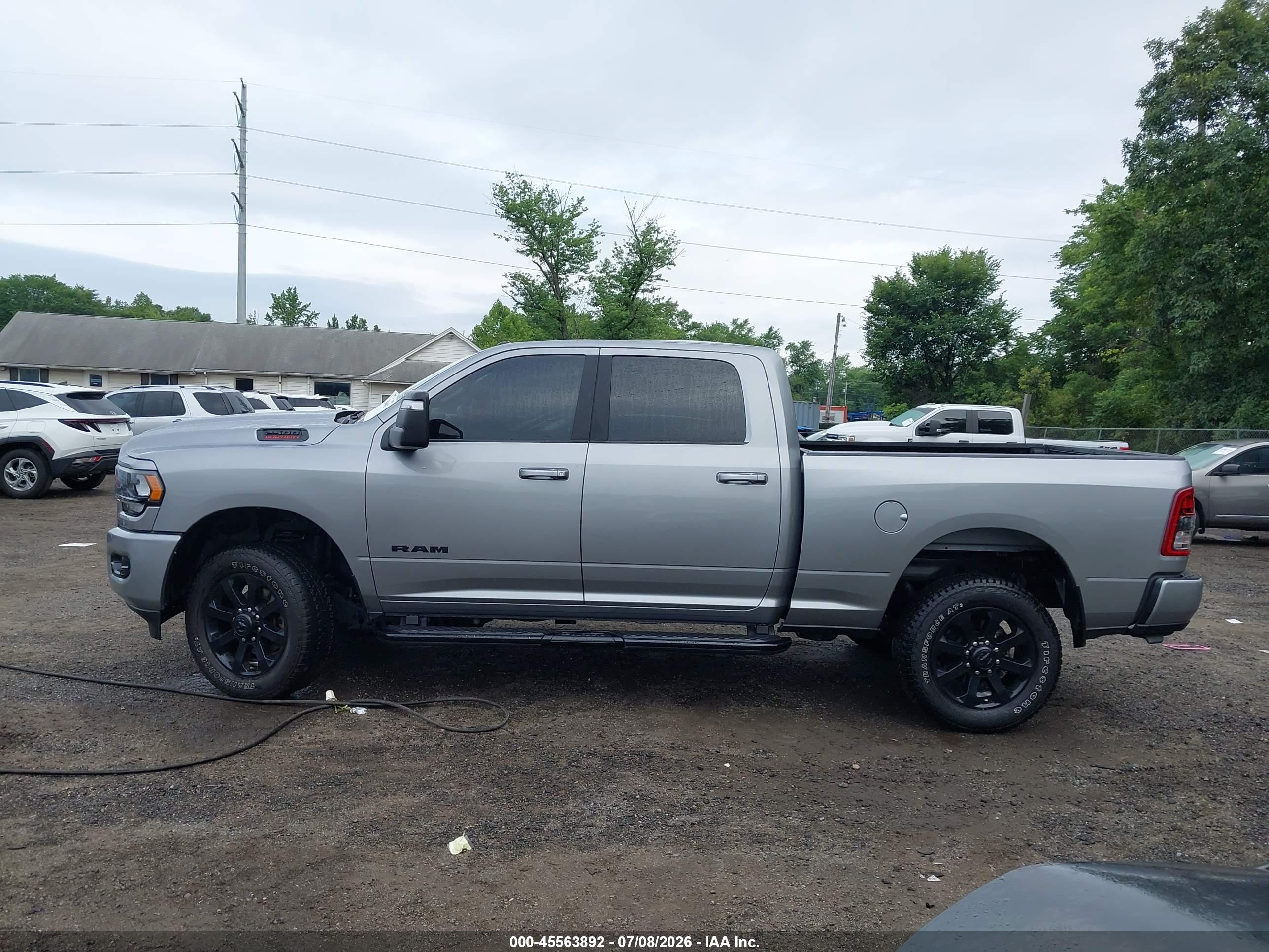 2024 RAM 2500 BIG HORN  4X4 6'4 BOX