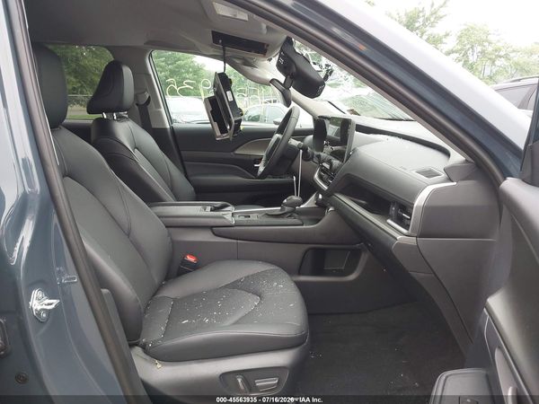 2026 TOYOTA GRAND HIGHLANDER XLE