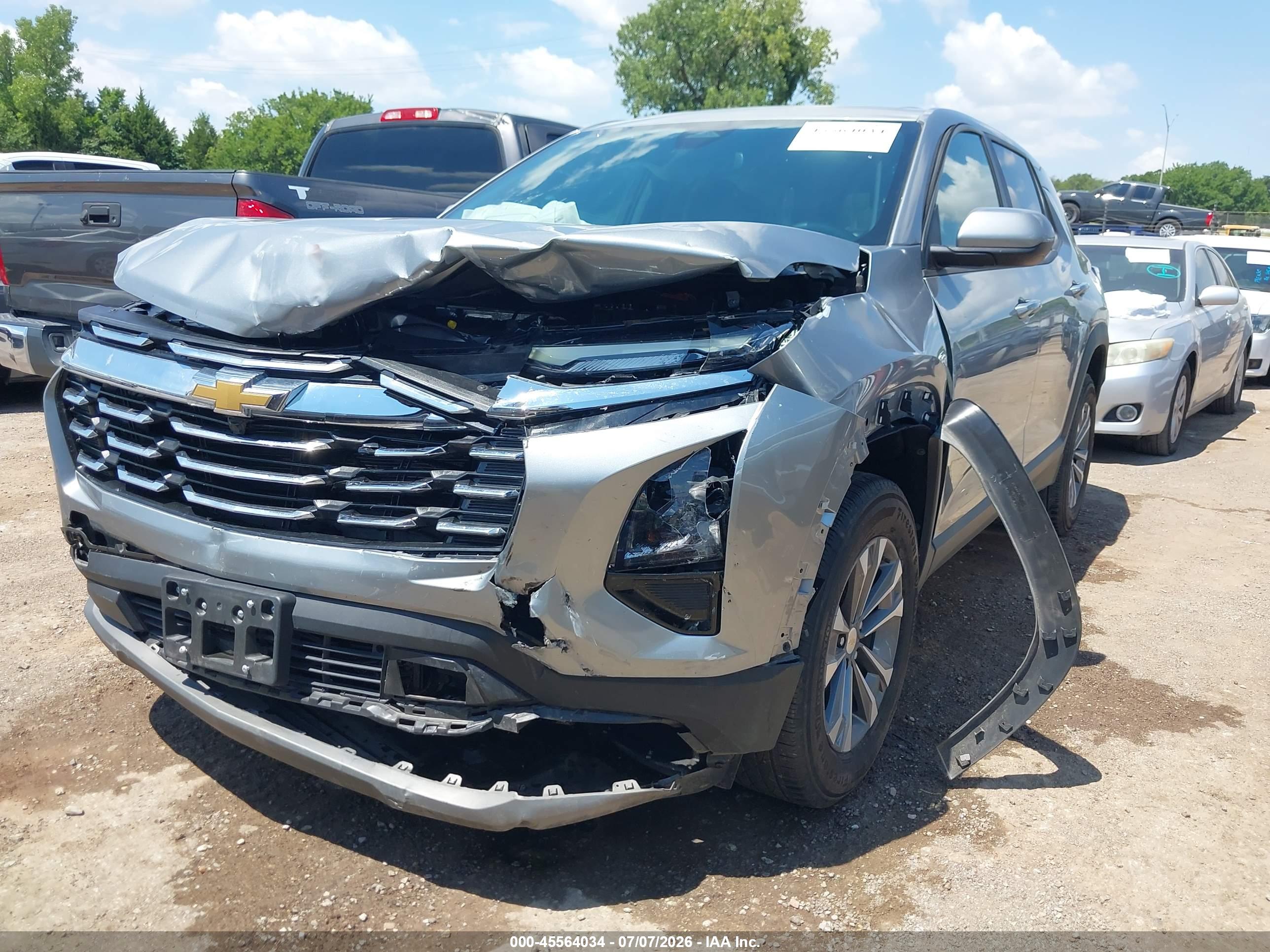2025 CHEVROLET EQUINOX FWD LT — I2