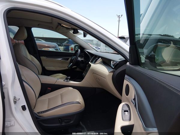 2022 INFINITI QX50 LUXE