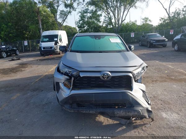 2022 TOYOTA RAV4 LE