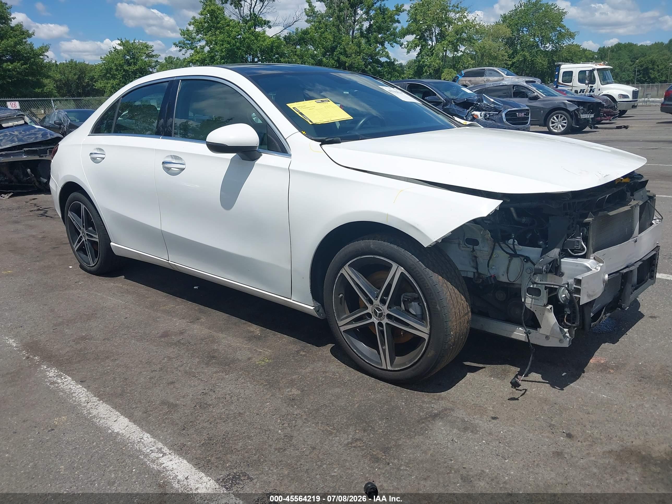 2021 MERCEDES-BENZ A 220 4MATIC