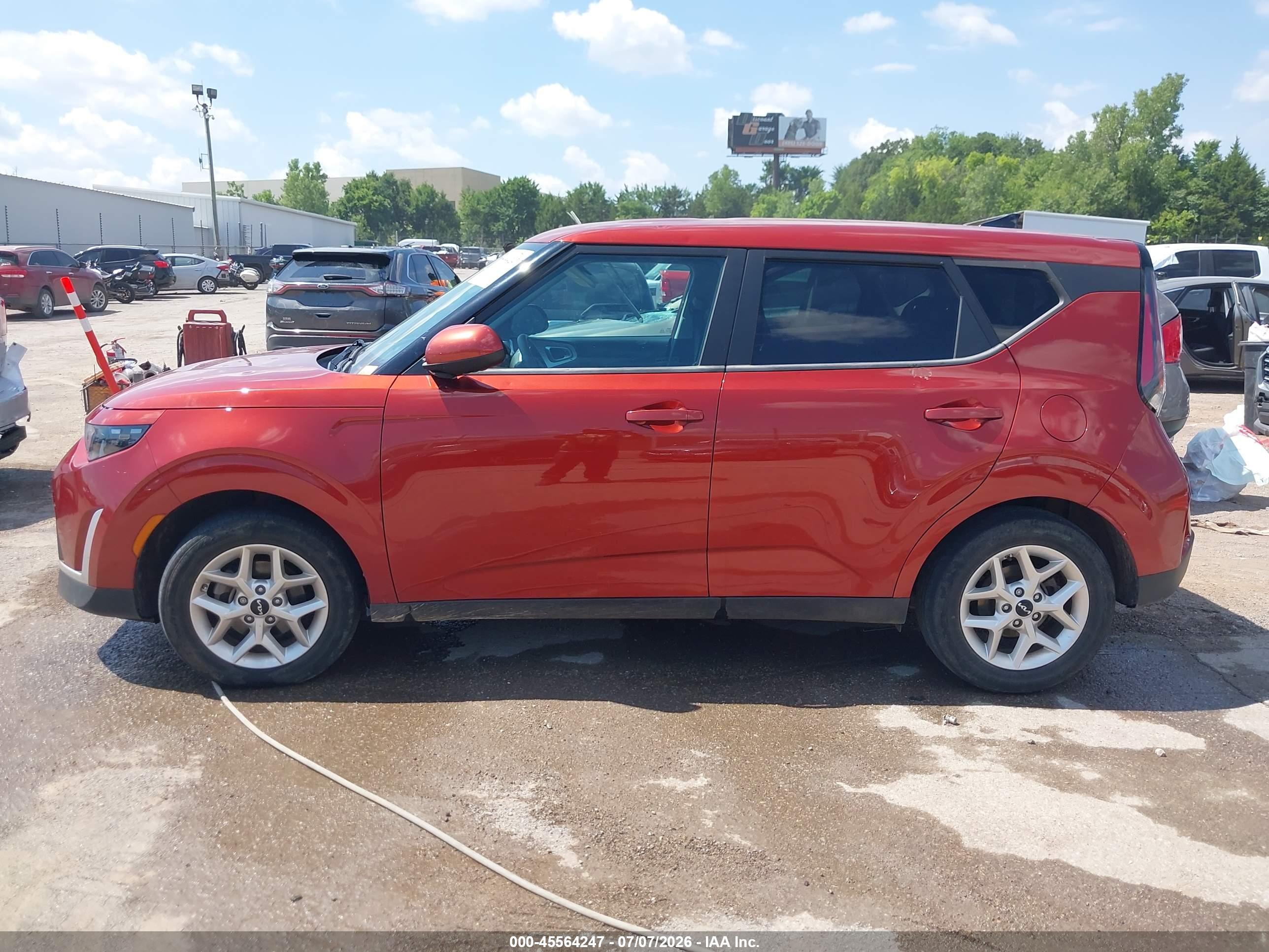 2023 KIA SOUL LX
