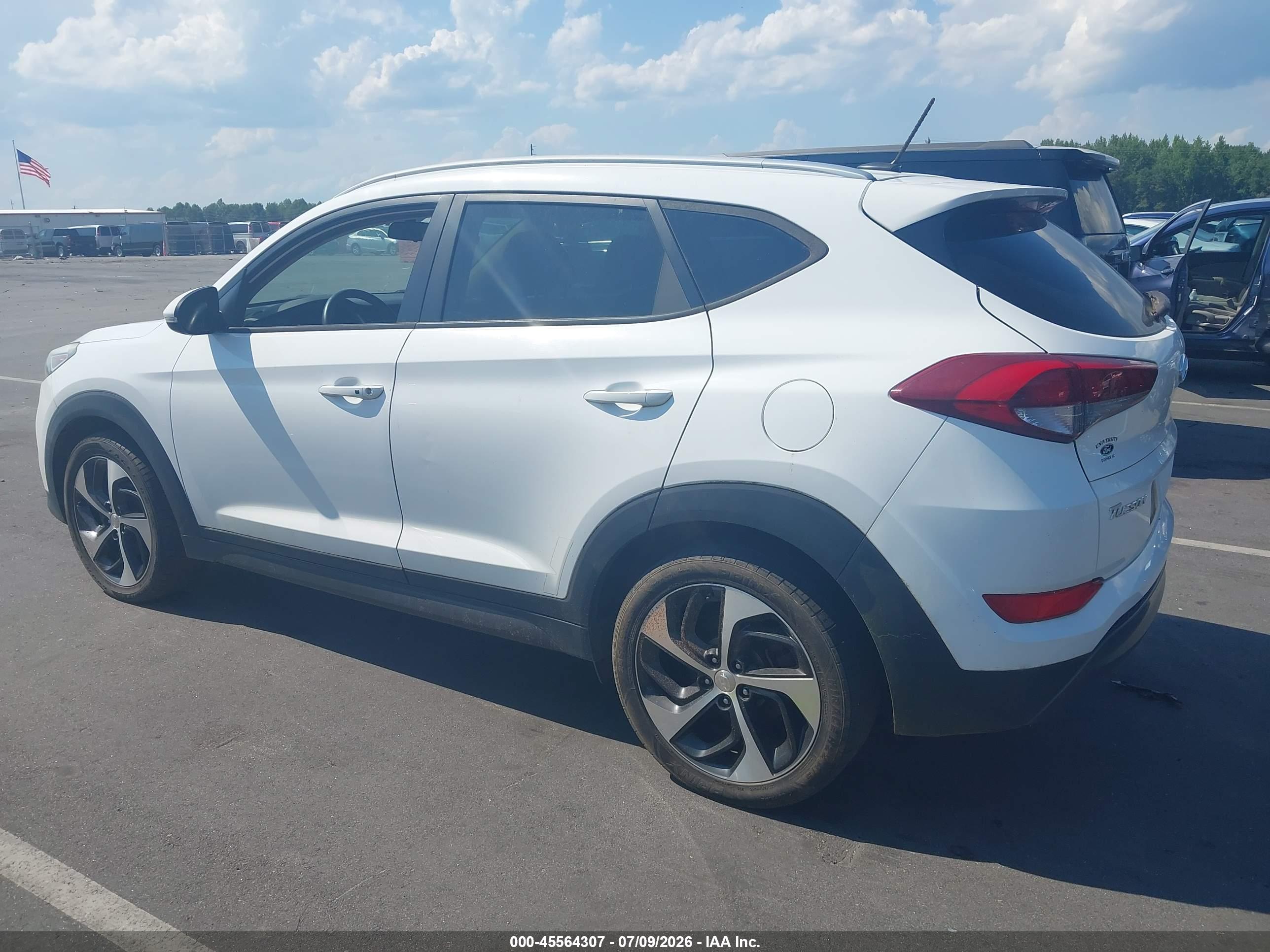2016 HYUNDAI TUCSON SPORT