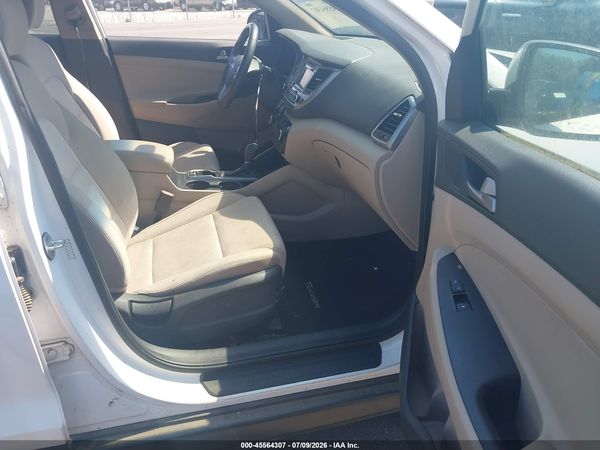 2016 HYUNDAI TUCSON SPORT