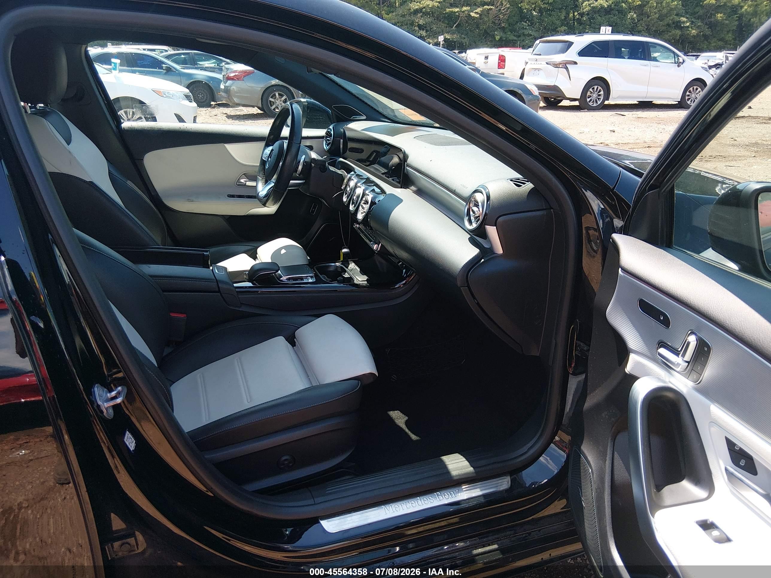 2019 MERCEDES-BENZ A 220 4MATIC