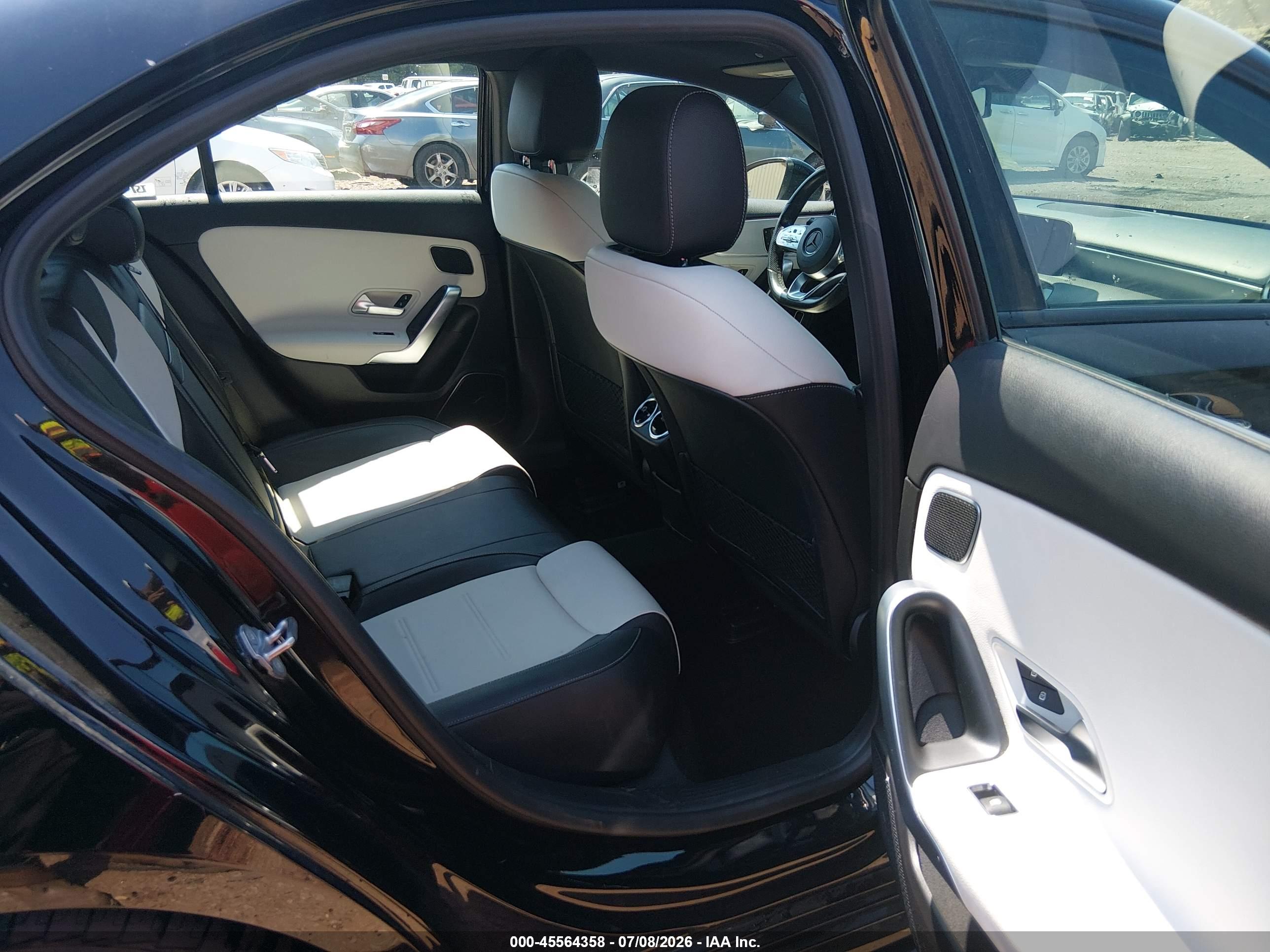 2019 MERCEDES-BENZ A 220 4MATIC