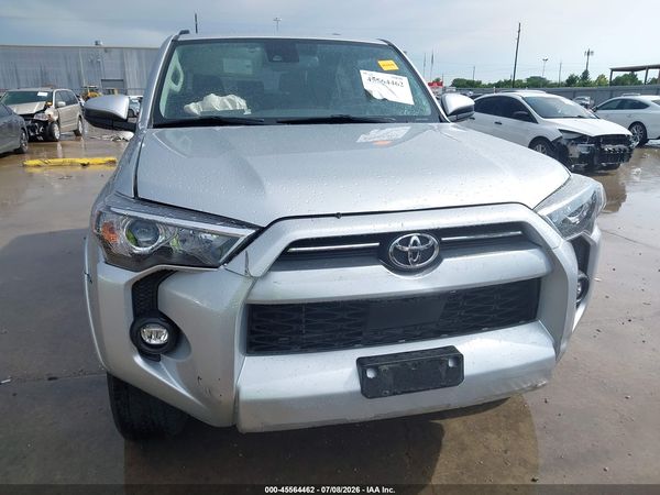 2024 TOYOTA 4RUNNER SR5