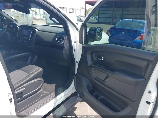 2018 NISSAN TITAN SV — I5