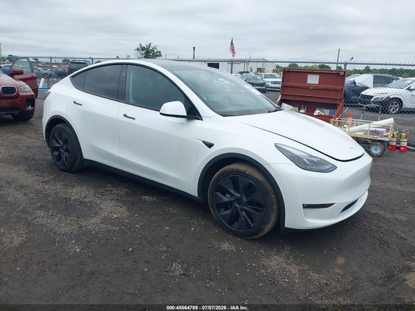 2025 TESLA MODEL Y
