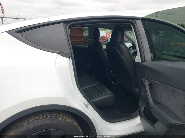 2025 TESLA MODEL Y