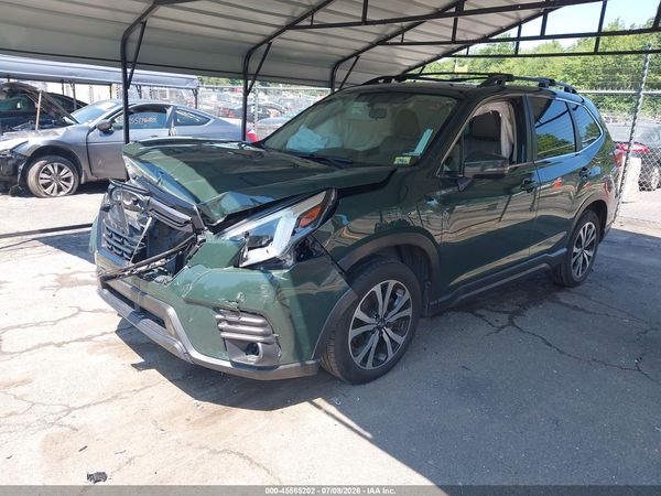 2022 SUBARU FORESTER LIMITED
