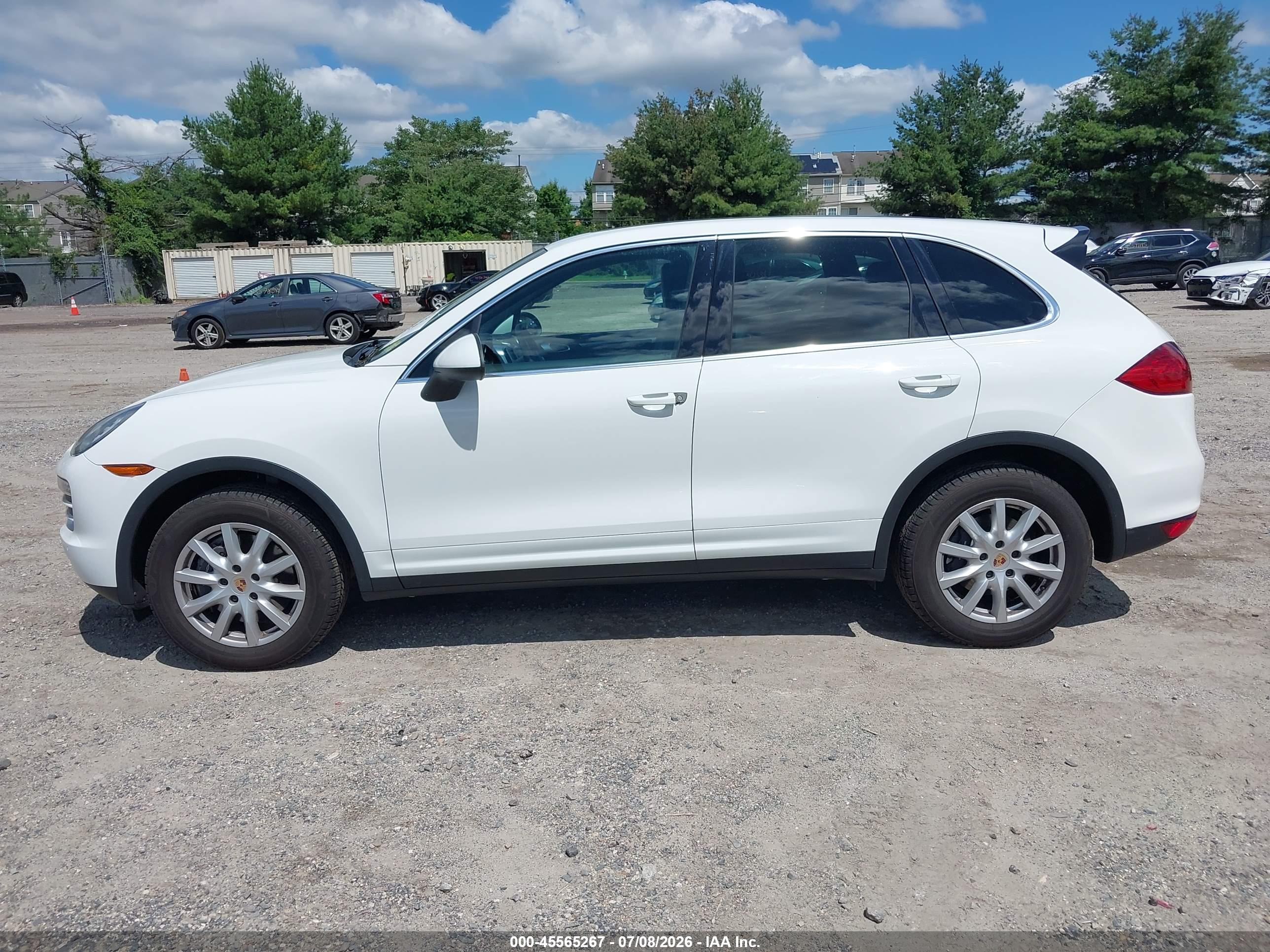2014 PORSCHE CAYENNE
