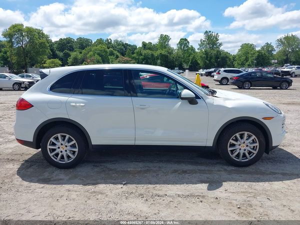 2014 PORSCHE CAYENNE