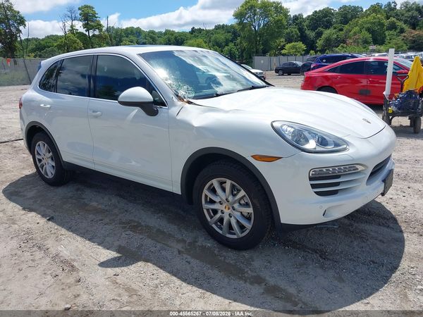 2014 PORSCHE CAYENNE