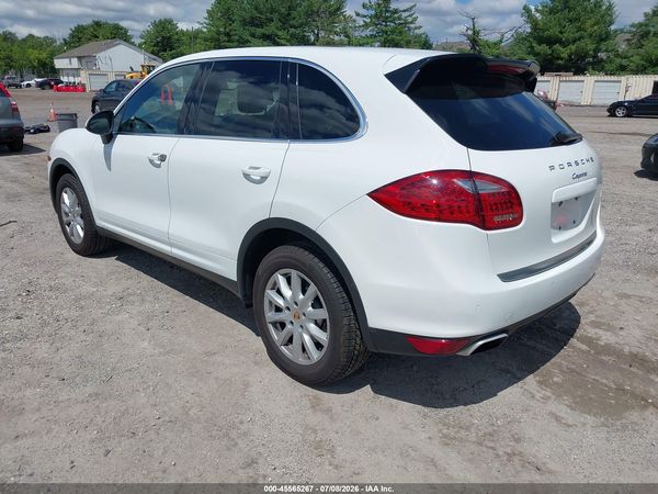 2014 PORSCHE CAYENNE