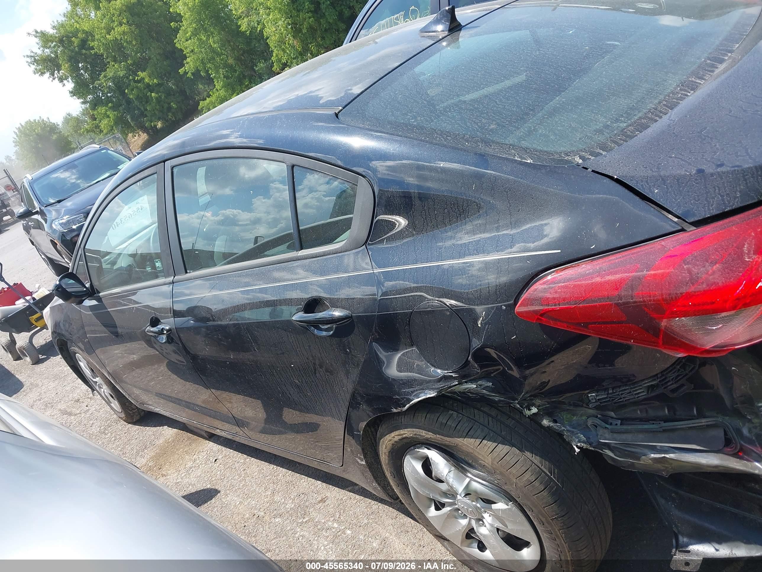 2017 KIA FORTE LX
