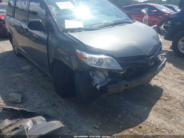 2018 TOYOTA SIENNA L 7 PASSENGER