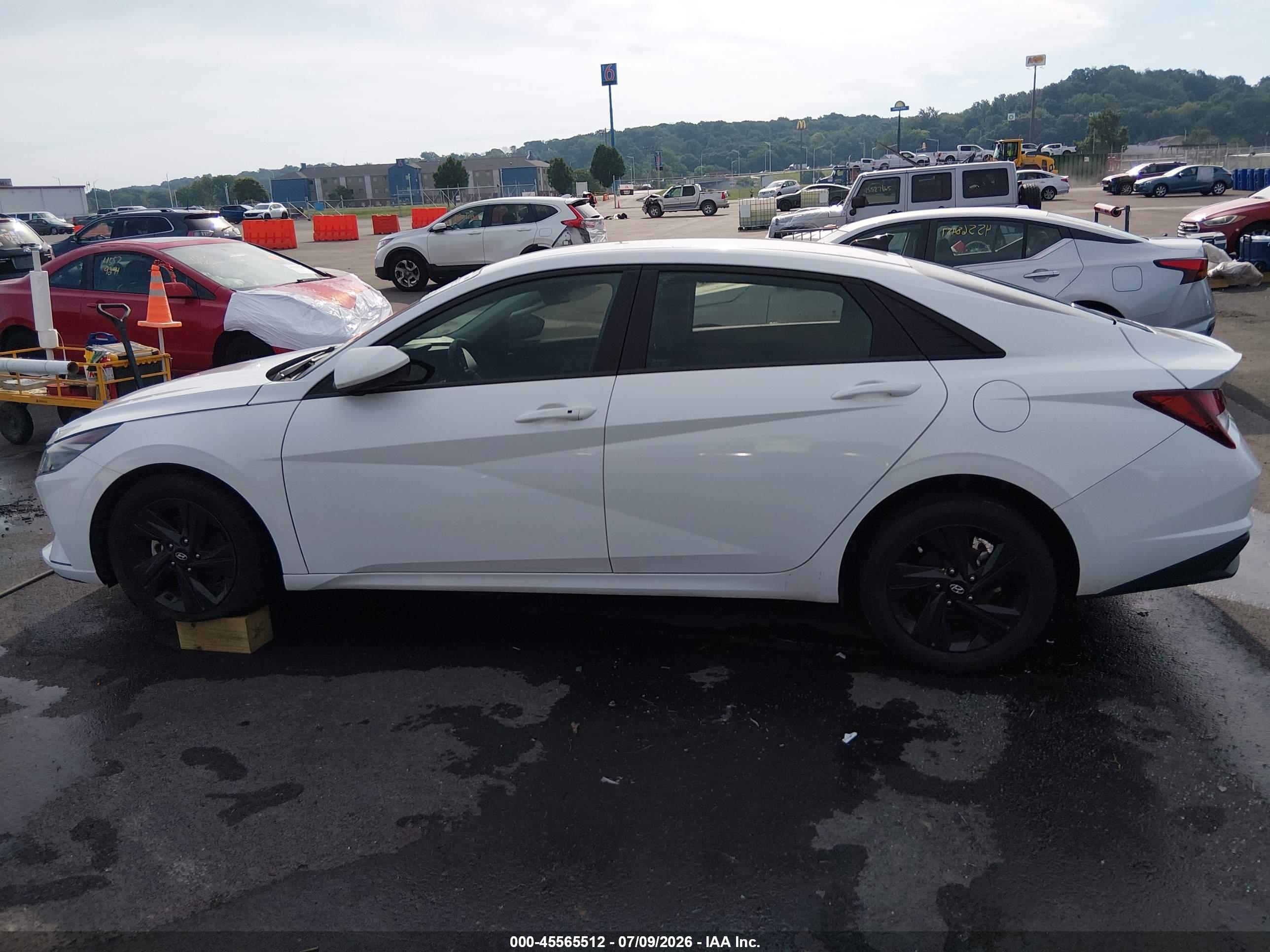 2023 HYUNDAI ELANTRA SEL