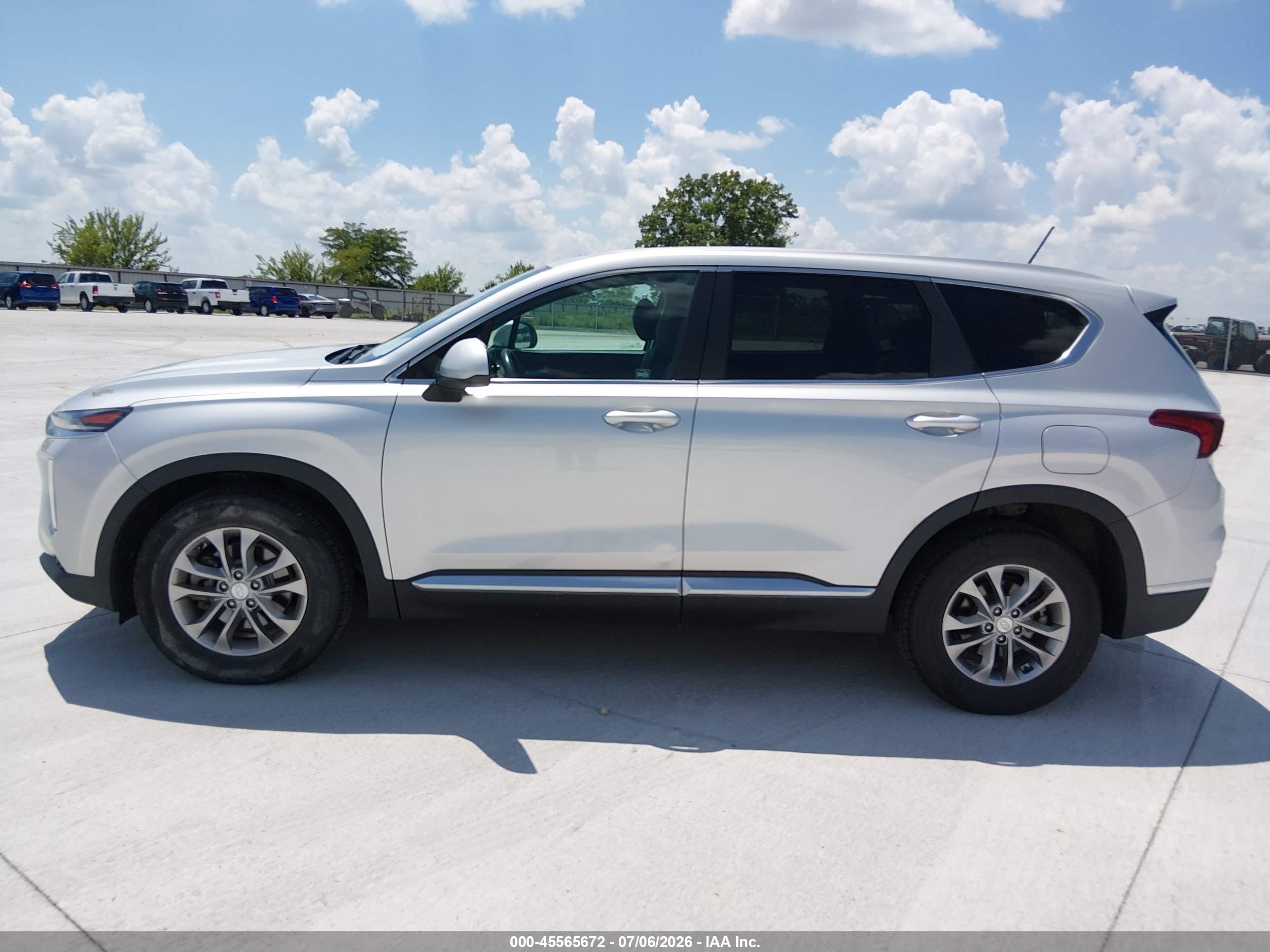 2019 HYUNDAI SANTA FE SE