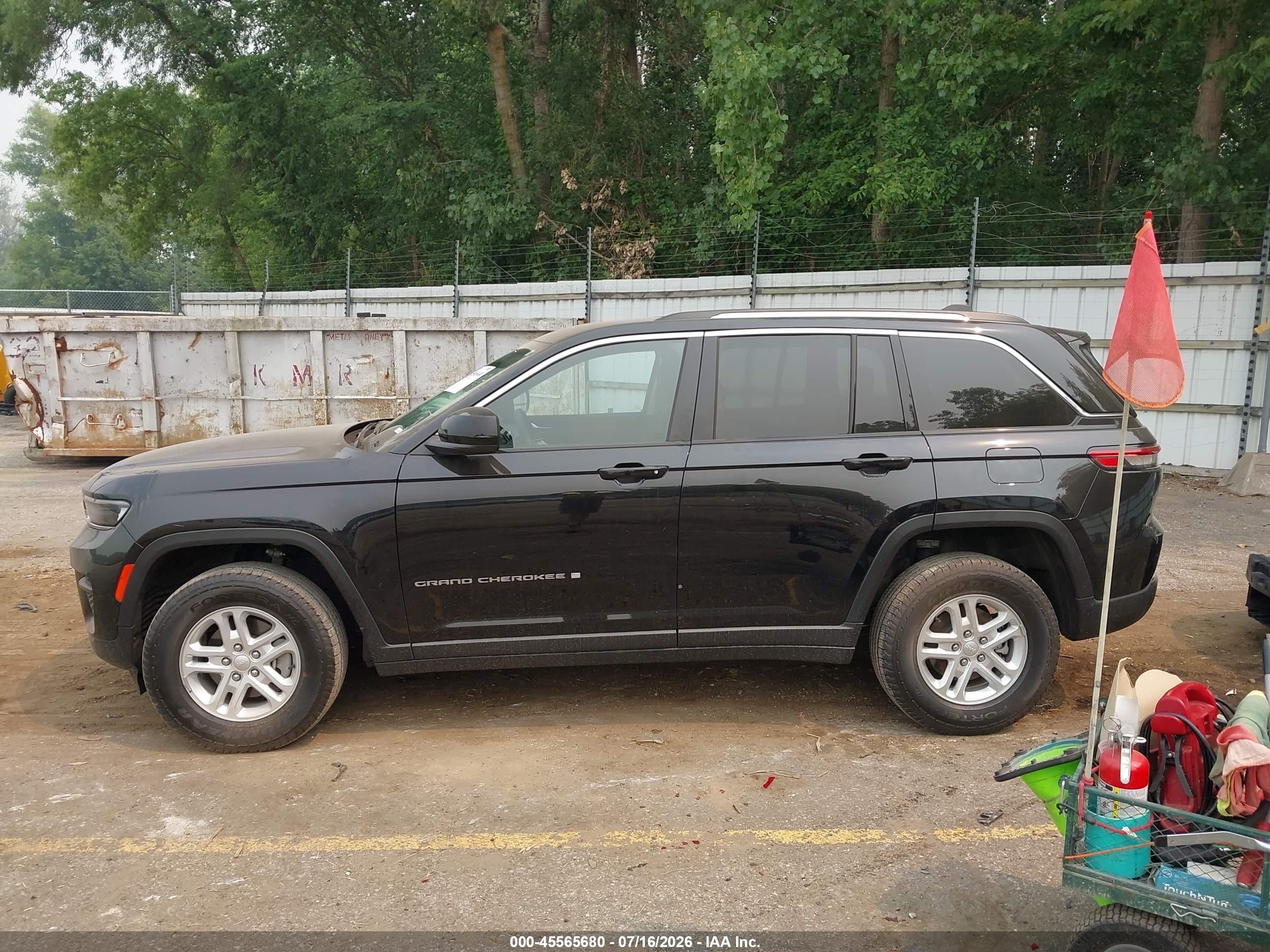 2023 JEEP GRAND CHEROKEE LAREDO 4X4