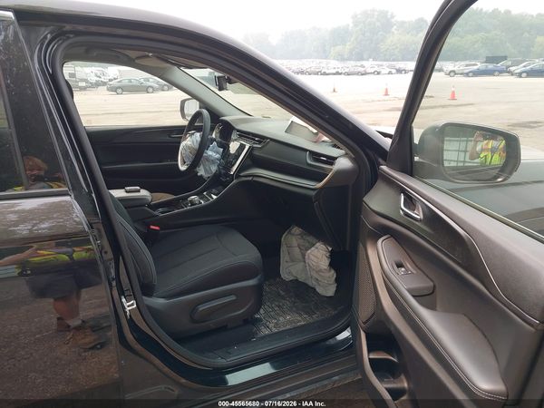 2023 JEEP GRAND CHEROKEE LAREDO 4X4