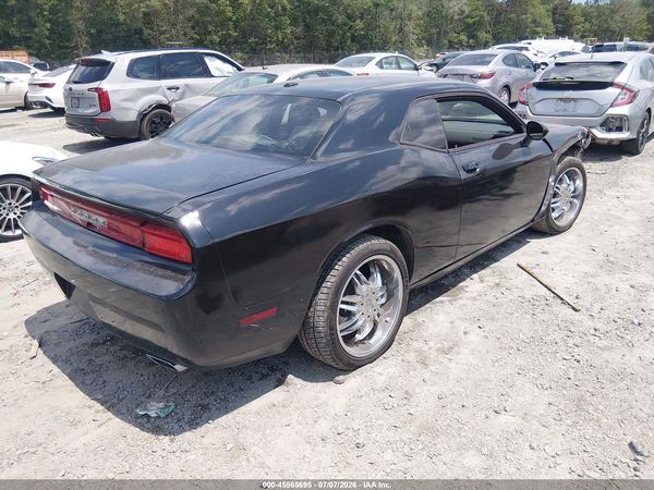 2012 DODGE CHALLENGER SXT