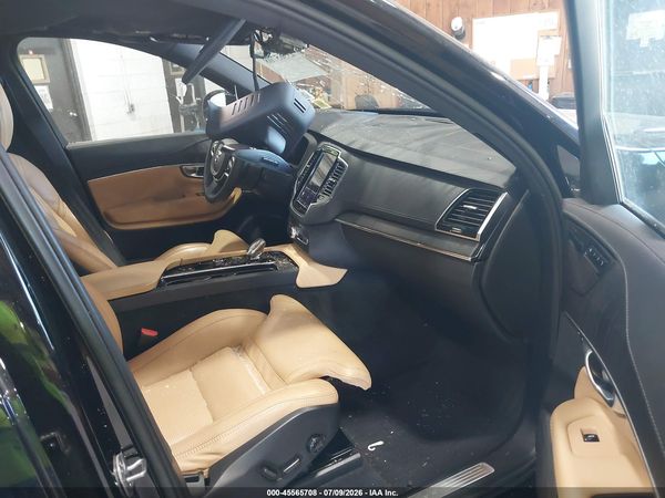 2023 VOLVO XC90 B6 ULTIMATE 7-SEATER