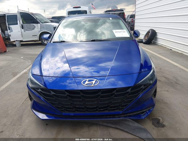 2022 HYUNDAI ELANTRA SE