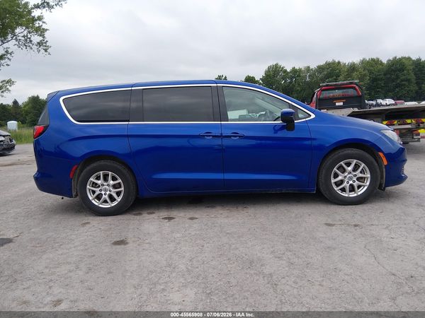 2021 CHRYSLER VOYAGER LX