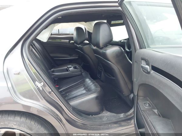 2018 CHRYSLER 300 300S — I8