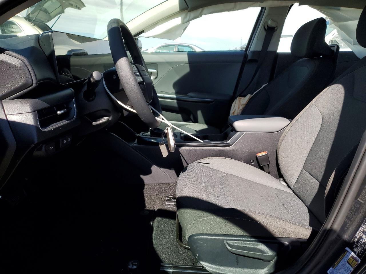2025 KIA K4 LX, LXS