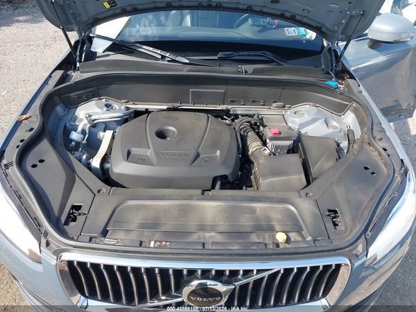 2022 VOLVO XC90 T6 MOMENTUM 7 PASSENGER