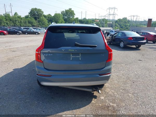 2022 VOLVO XC90 T6 MOMENTUM 7 PASSENGER