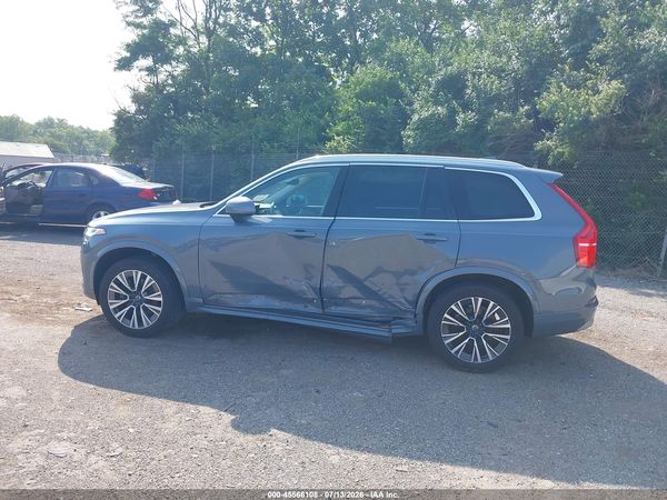 2022 VOLVO XC90 T6 MOMENTUM 7 PASSENGER