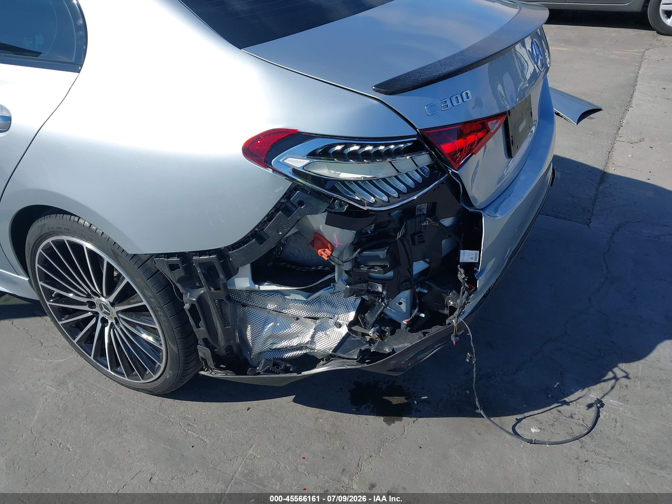 2024 MERCEDES-BENZ C 300