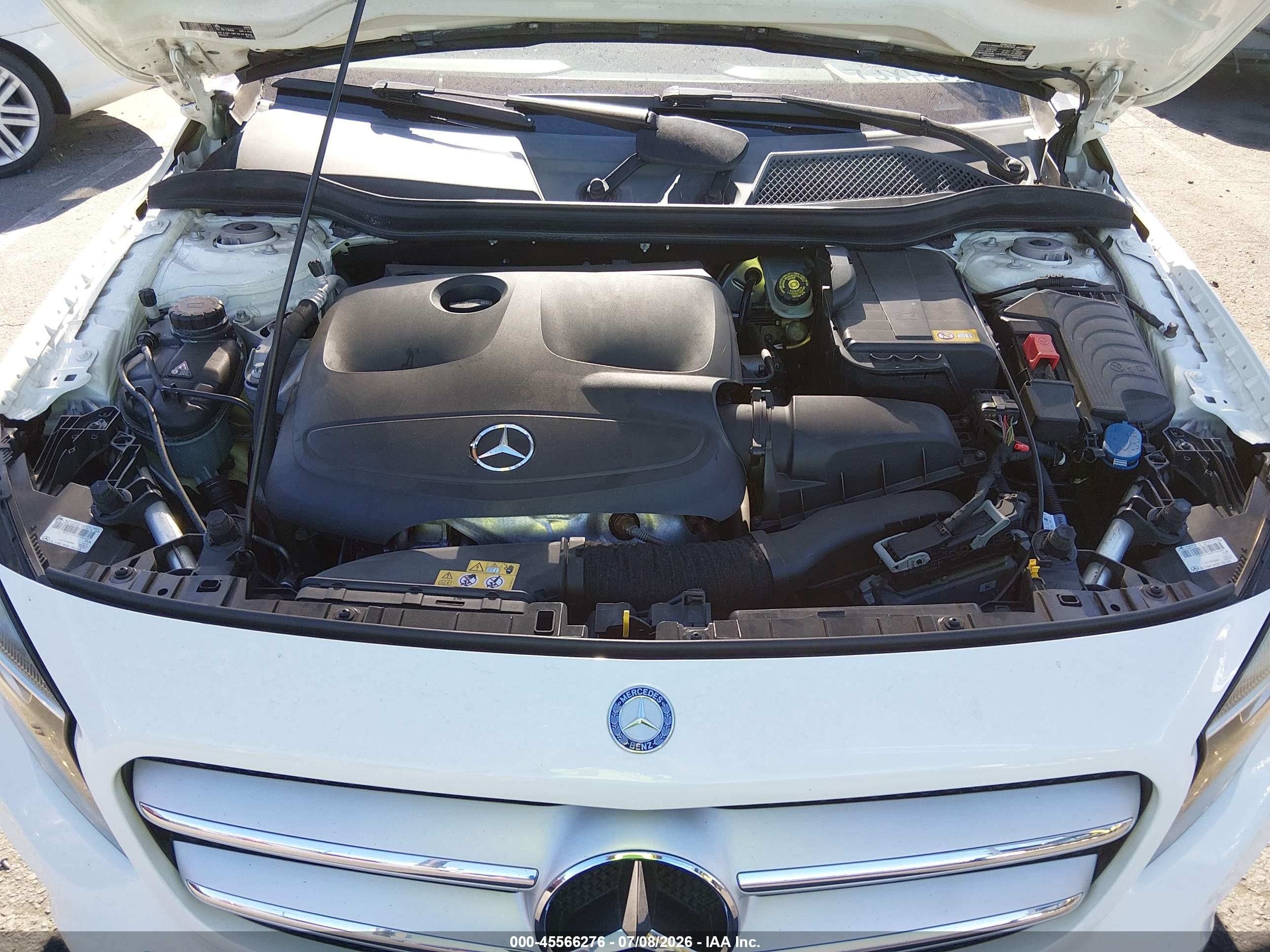 2015 MERCEDES-BENZ GLA 250 4MATIC