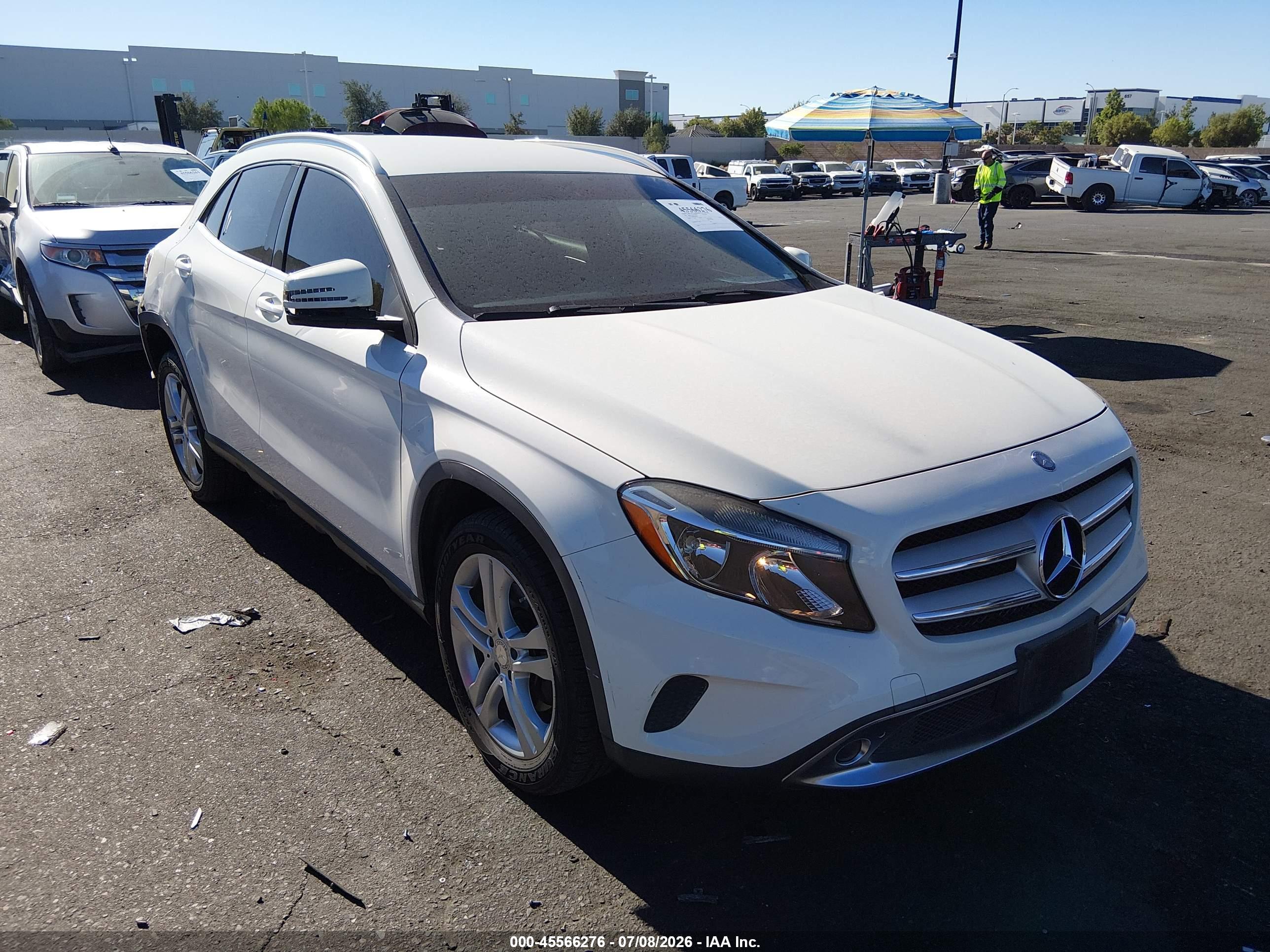 2015 MERCEDES-BENZ GLA 250 4MATIC